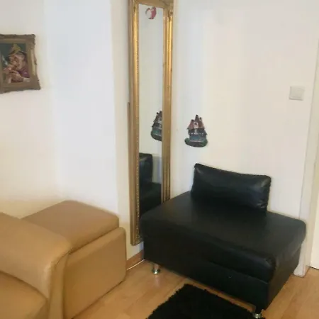 Apartamento Schloss In Heart Of Estugarda